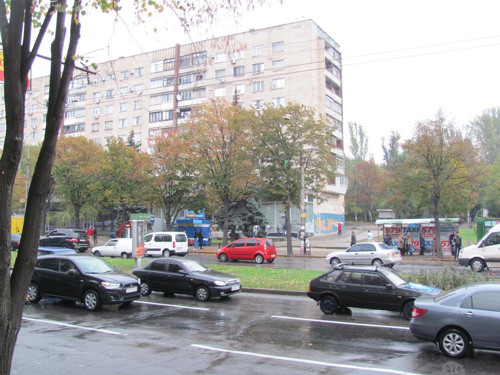 Apartment On Sobornyi Avenue Zaporizhia Buitenkant foto